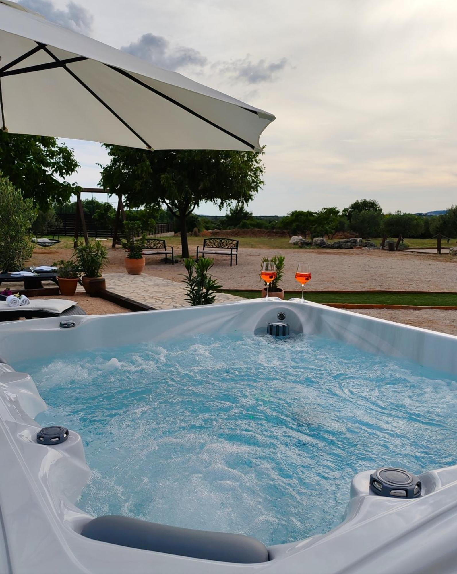 Holiday Home Juli With Jacuzzi Šibenik Kültér fotó