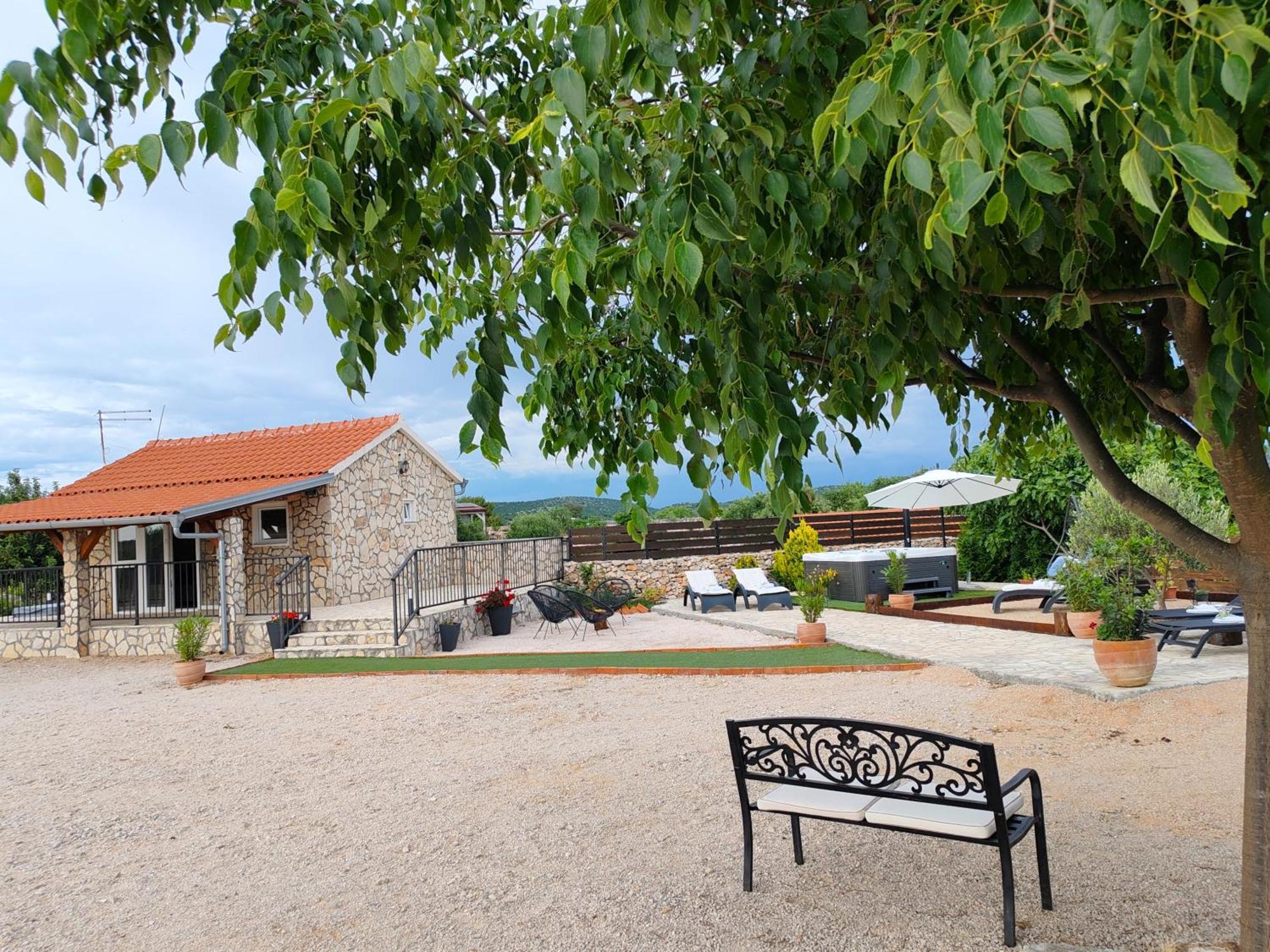 Holiday Home Juli With Jacuzzi Šibenik Kültér fotó